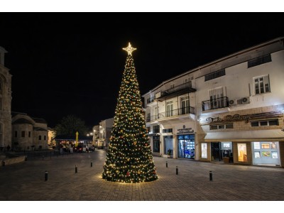 Municipal Christmas Decorations in Larnaca