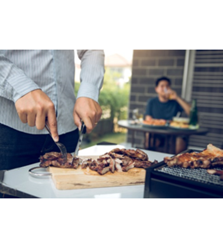Barbecue with Cretan cuisine. 2 + 1 wood-fired grills for “antikristo” with authentic smoked flavor!
